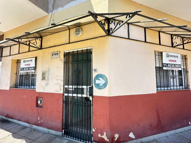 Venta de espectacular Casa 2 ambientes en Lanús