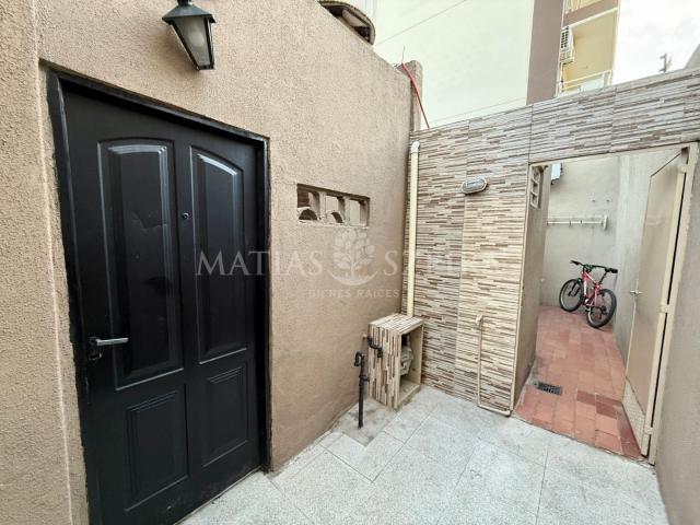 Venta de espectacular Casa 2 ambientes en Morón