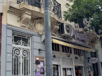 Venta de espectacular Casa 2 ambientes en Parque Patricios
