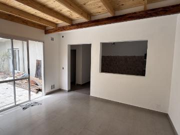 Venta de espectacular Casa 2 ambientes en Parque Patricios