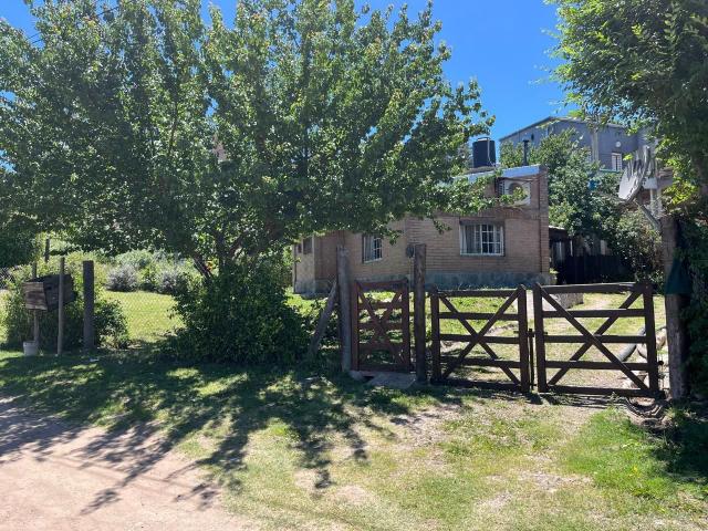 Venta de espectacular Casa 2 ambientes en Potrero de los Funes