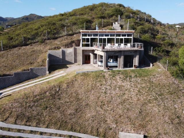 Venta de espectacular Casa 2 ambientes en Potrero de los Funes