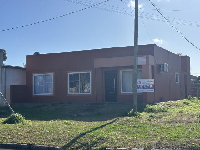 Venta de espectacular Casa 2 ambientes en Punta Indio Verónica