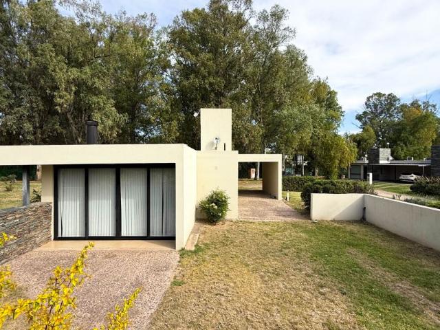 Venta de espectacular Casa 2 ambientes en San Luis