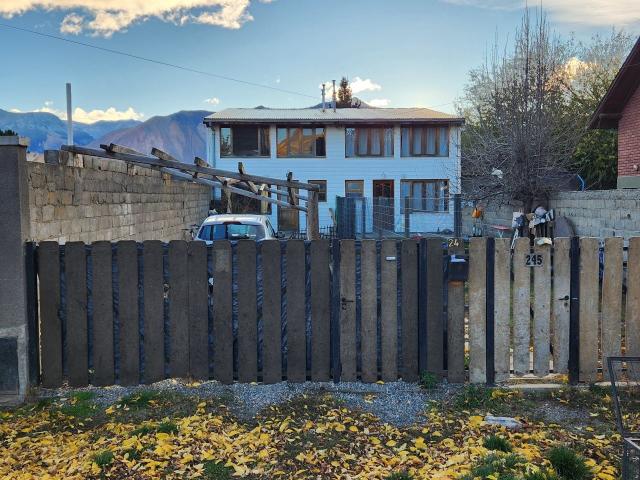 Venta de espectacular Casa 3 ambientes en Esquel