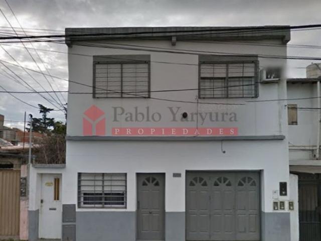 Venta de espectacular Casa 3 ambientes en Tres De Febrero Caseros