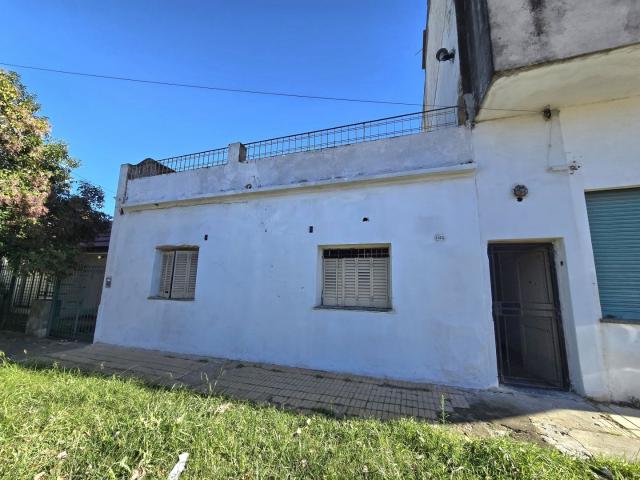 Venta de espectacular Casa 3 ambientes en Tres De Febrero Martín Coronado