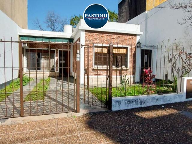 Venta de espectacular Casa 3 ambientes en Vicente López Florida Oeste