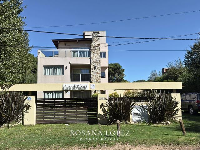 Venta de espectacular Casa 3 ambientes en Villa Gesell
