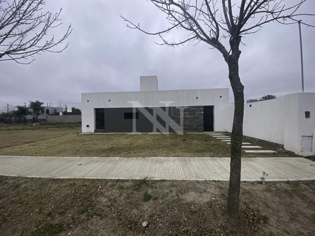 Venta de espectacular Casa 3 ambientes en Villa María