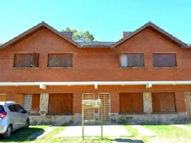 Venta de espectacular Casa 3 ambientes en Aguas Verdes