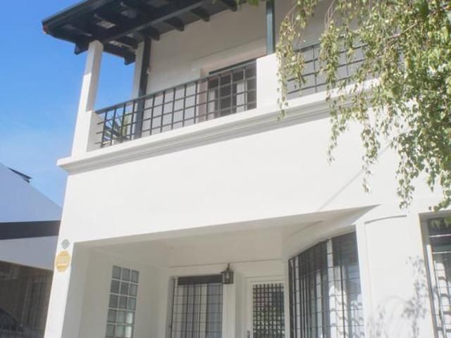 Venta de espectacular Casa 3 ambientes en Almirante Brown Adrogué