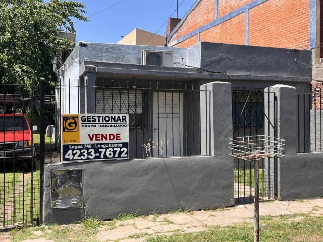 Venta de espectacular Casa 3 ambientes en Almirante Brown Longchamps