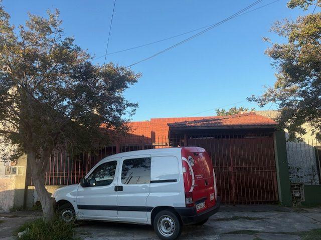 Venta de espectacular Casa 3 ambientes en Avellaneda