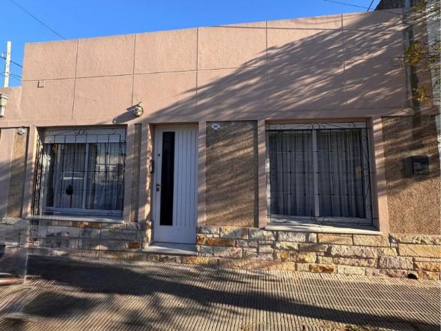 Venta de espectacular Casa 3 ambientes en Bahía Blanca