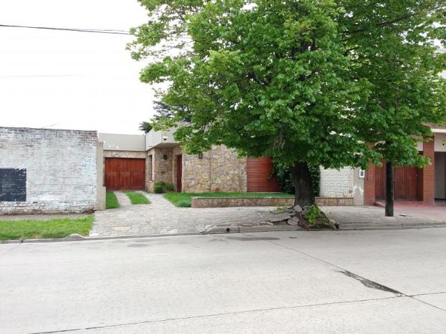 Venta de espectacular Casa 3 ambientes en Balcarce