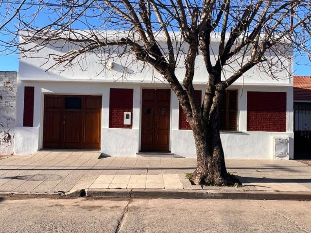 Venta de espectacular Casa 3 ambientes en Balcarce Balcarce