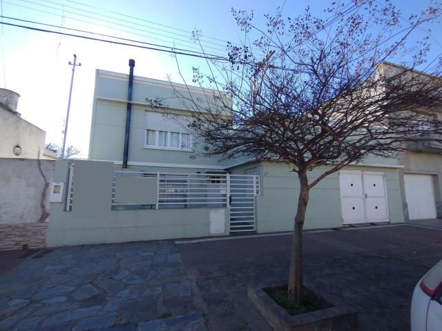 Venta de espectacular Casa 3 ambientes en Balcarce Balcarce