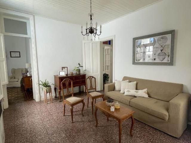 Venta de espectacular Casa 3 ambientes en Bragado