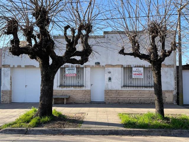 Venta de espectacular Casa 3 ambientes en Bragado