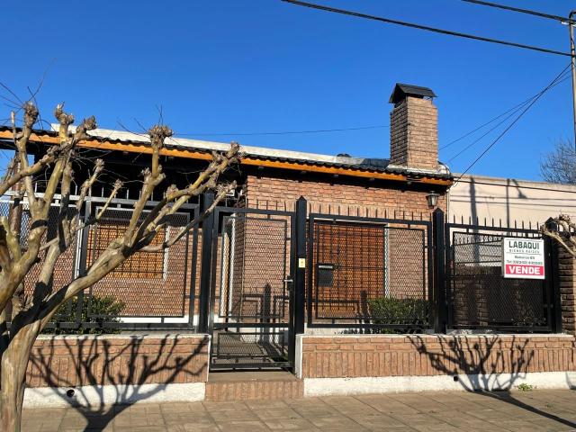 Venta de espectacular Casa 3 ambientes en Bragado