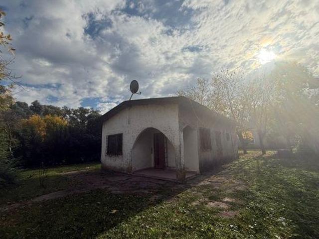 Venta de espectacular Casa 3 ambientes en Exaltación de la Cruz
