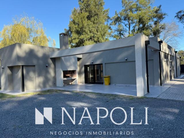 Venta de espectacular Casa 3 ambientes en Ezeiza Canning