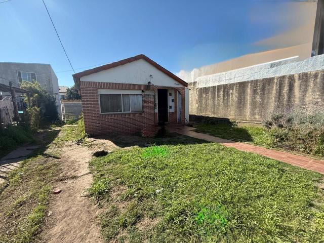 Venta de espectacular Casa 3 ambientes en Florencio Varela