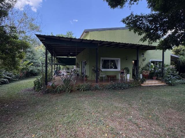Venta de espectacular Casa 3 ambientes en Garupá