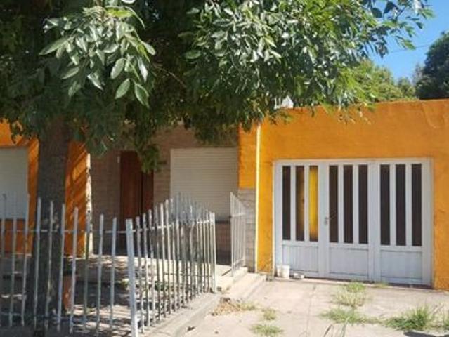 Venta de espectacular Casa 3 ambientes en Godoy