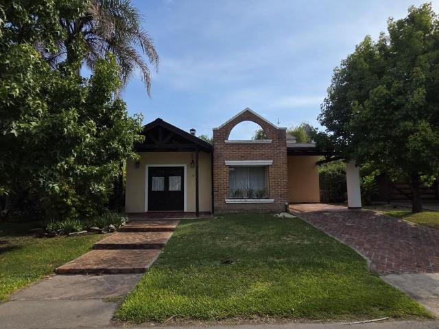 Venta de espectacular Casa 3 ambientes en Ituzaingó