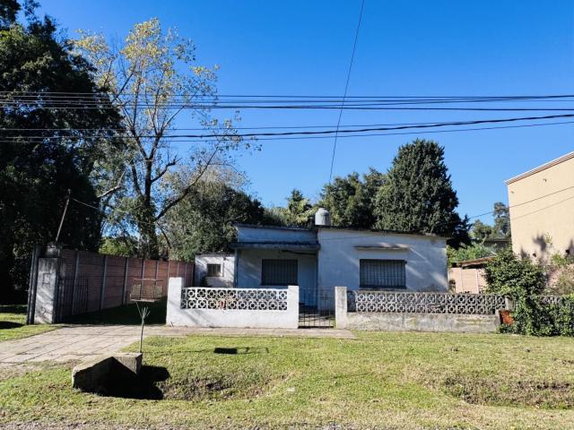 Venta de espectacular Casa 3 ambientes en Ituzaingó
