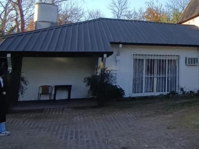 Venta de espectacular Casa 3 ambientes en Ituzaingó Parque Leloir