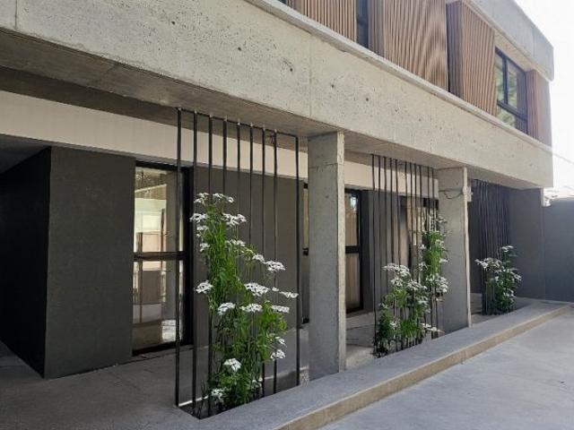 Venta de espectacular Casa 3 ambientes en Ituzaingó Parque Leloir