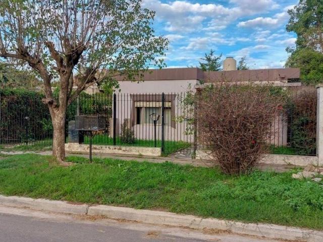 Venta de espectacular Casa 3 ambientes en Ituzaingó Villa Udaondo