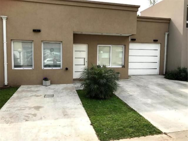 Venta de espectacular Casa 3 ambientes en Ituzaingó Villa Udaondo
