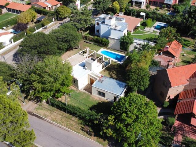 Venta de espectacular Casa 3 ambientes en Juana Koslay