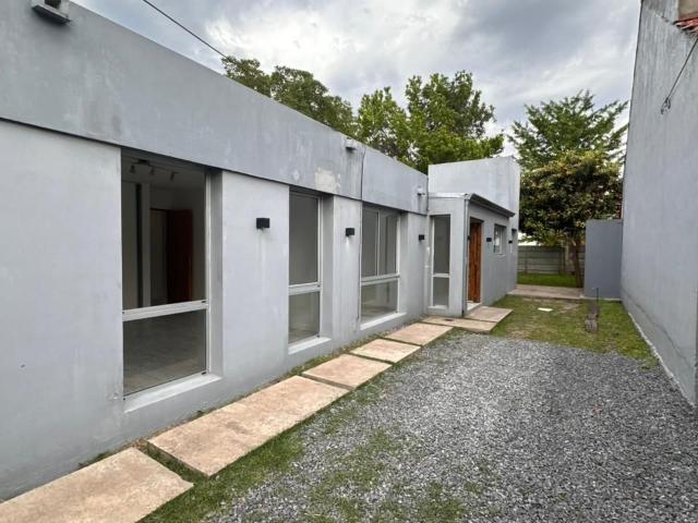 Venta de espectacular Casa 3 ambientes en La Plata