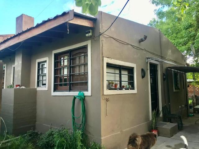 Venta de espectacular Casa 3 ambientes en La Plata Villa Elisa