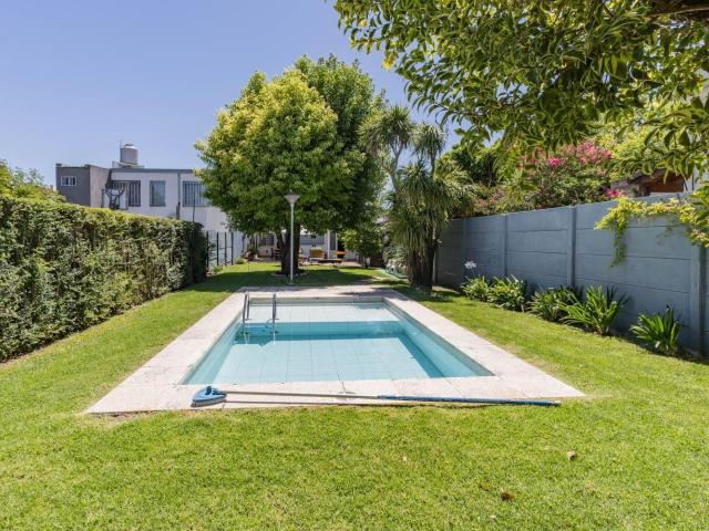 Venta de espectacular Casa 3 ambientes en La Plata Ringuelet