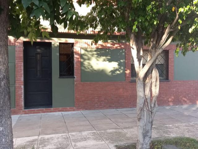 Venta de espectacular Casa 3 ambientes en Lanús Valentín Alsina
