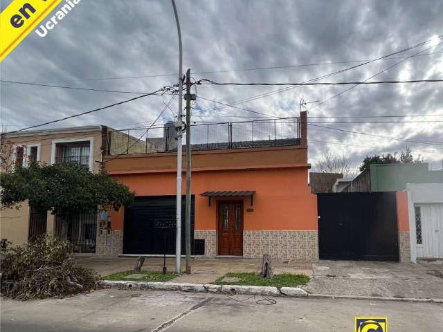 Venta de espectacular Casa 3 ambientes en Lanús Valentín Alsina