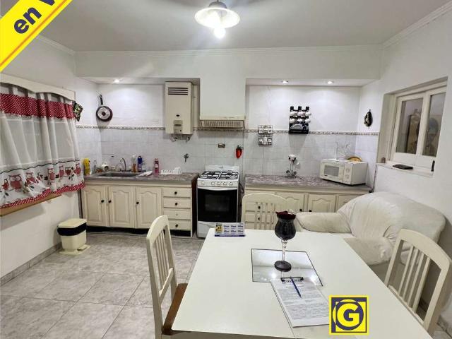 Venta de espectacular Casa 3 ambientes en Lanús Valentín Alsina
