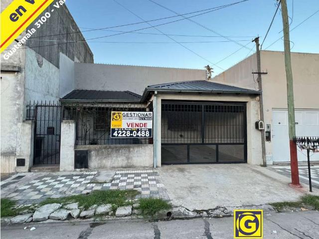 Venta de espectacular Casa 3 ambientes en Lanús Valentín Alsina
