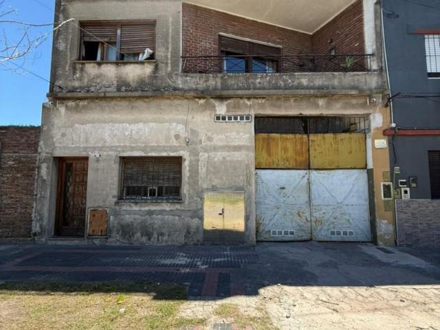 Venta de espectacular Casa 3 ambientes en Lanús Valentín Alsina