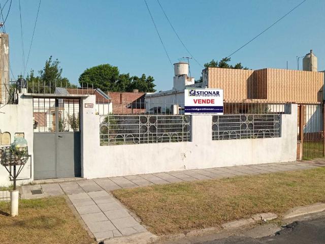 Venta de espectacular Casa 3 ambientes en Lanús Lanús Este