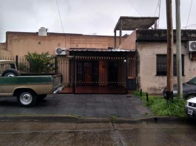 Venta de espectacular Casa 3 ambientes en Lanús Lanús Este