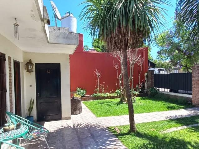Venta de espectacular Casa 3 ambientes en Lomas de Zamora Villa Centenario
