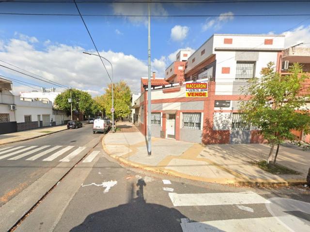 Venta de espectacular Casa 3 ambientes en Mataderos