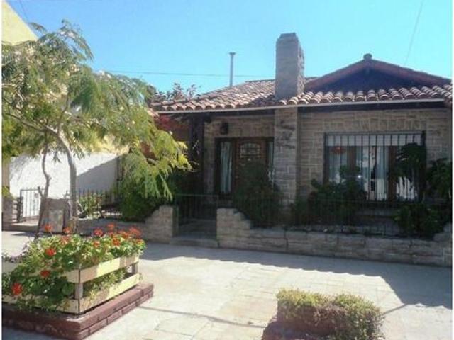 Venta de espectacular Casa 3 ambientes en Miramar